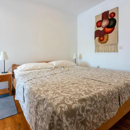 Apartment Vera *