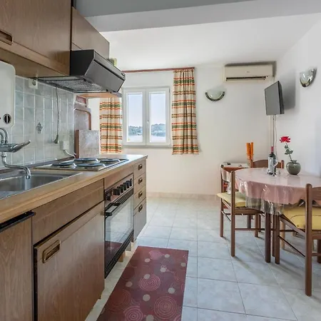 Vera Supetarska Draga