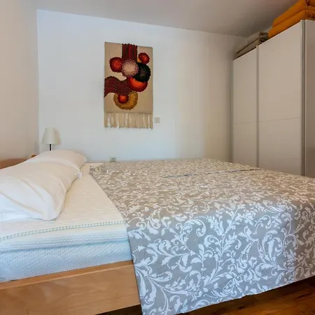 Apartment Vera Supetarska Draga