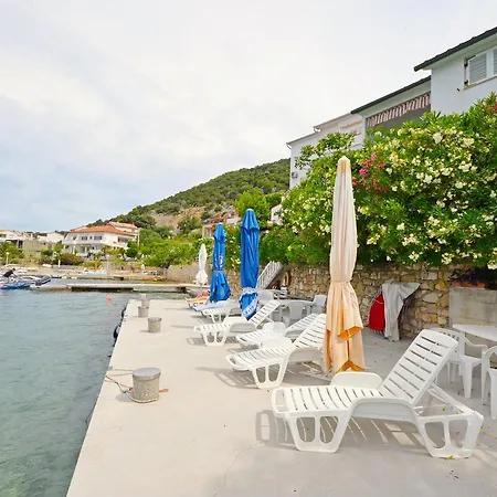 Vera * Supetarska Draga