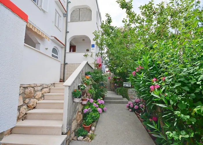 Vera Апартаменты Супетарска-Драга