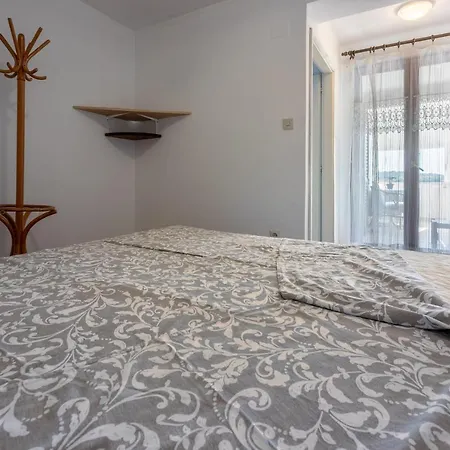 Vera Apartman Supetarska Draga